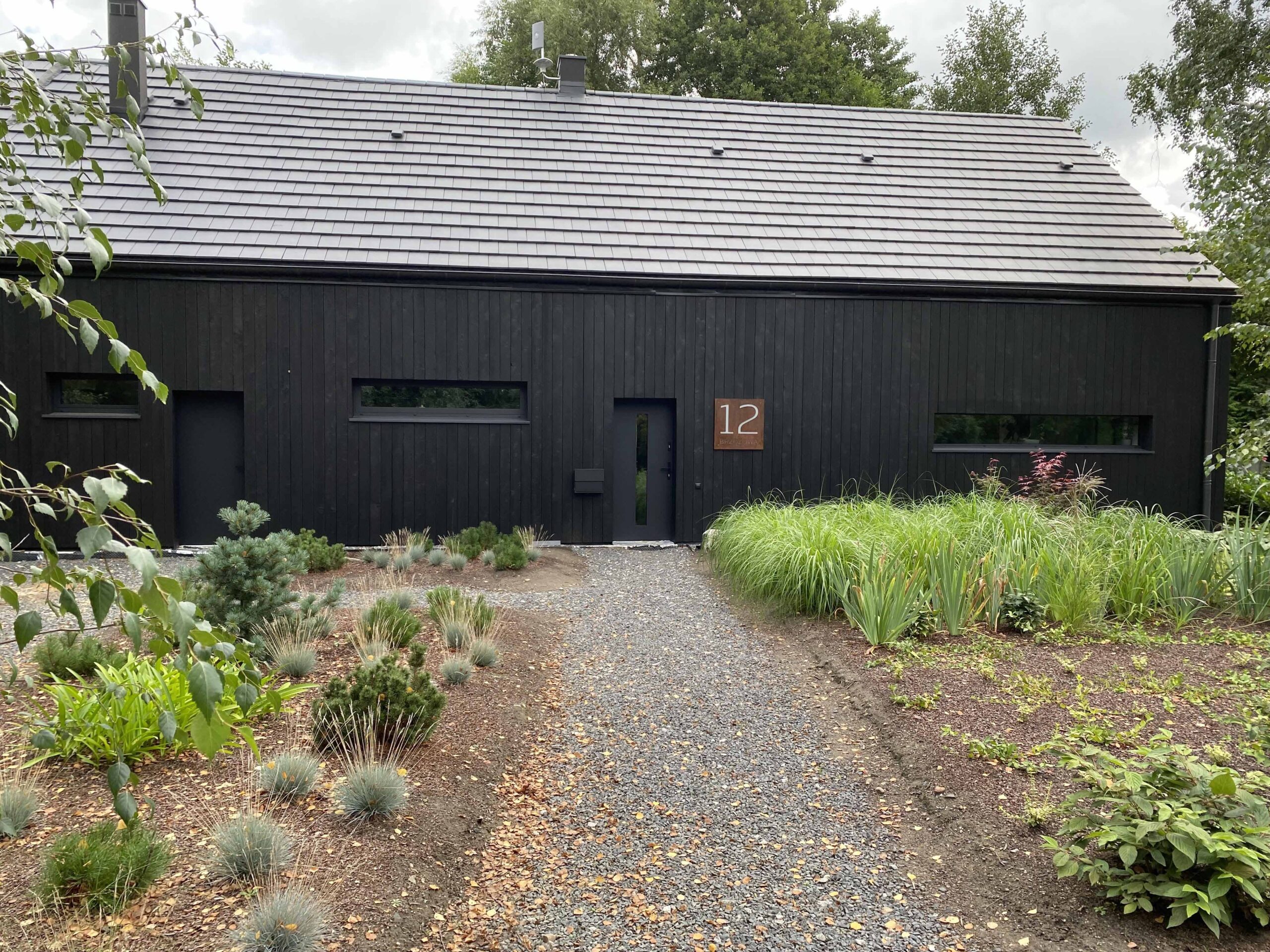 Preis für mit Feuer verbrannte Bretter – Faktoren, die den Endpreis des fertigen Produkts Wood of Fire beeinflussen